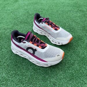 ON CLOUD MONSTER - Women’s Running Shoes - SIZE 9.5